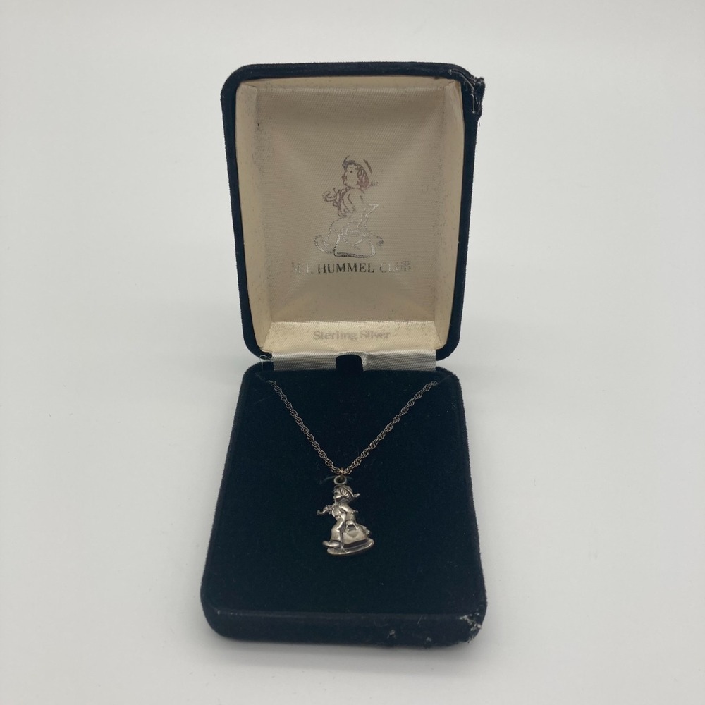 Vintage 1990 Goebel M.I. Hummel Club Sterling Silver Merry Wanderer Necklace Box